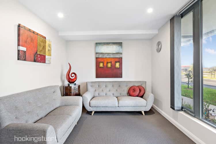 Second view of Homely townhouse listing, 25/1 Brunswick Crescent, Craigieburn VIC 3064