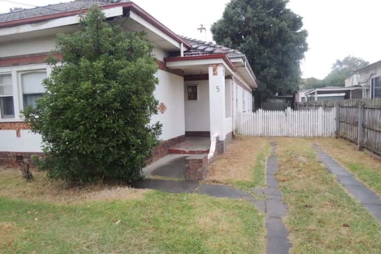 Main view of Homely house listing, 5 Normanby Road, Oakleigh VIC 3166