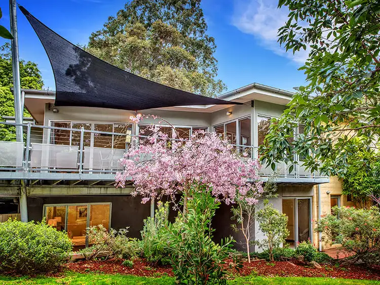 9 Naughton Grove, Blackburn VIC 3130