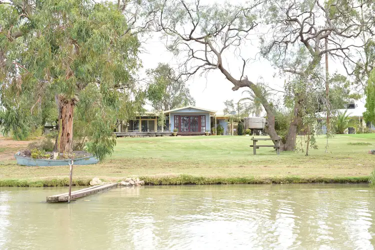 4 Lakeside Court, Cullulleraine VIC 3496