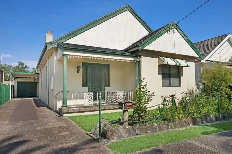 27 Chaucer Street