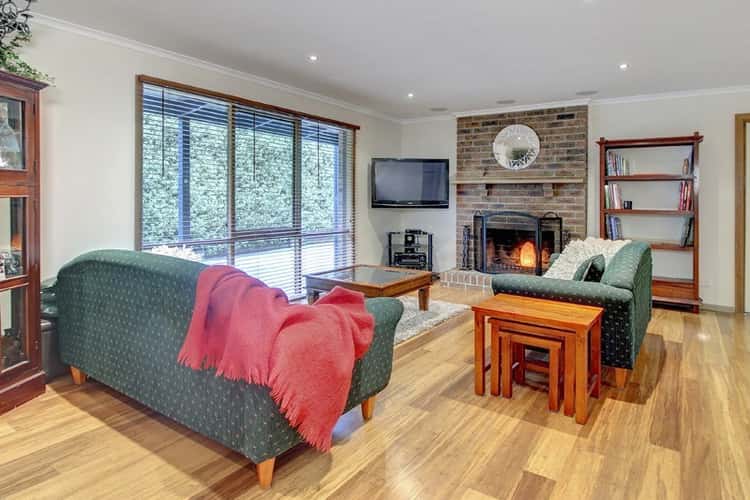Second view of Homely house listing, 5 Lemnian Court, Langwarrin VIC 3910