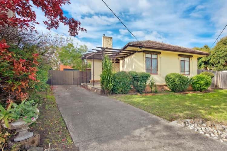 Second view of Homely house listing, 2 Maple Court, Heidelberg West VIC 3081