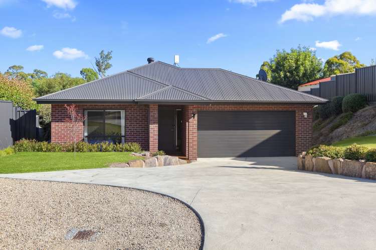 14 Andrew Avenue, Waterford Park VIC 3658
