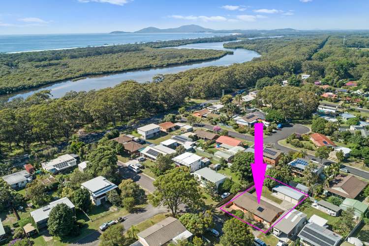 7 Thirteenth Avenue, Stuarts Point NSW 2441