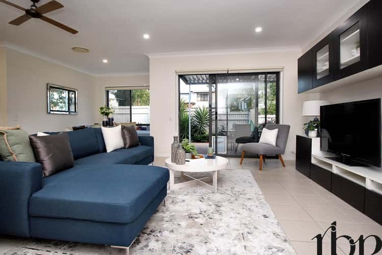 Main view of Homely townhouse listing, 4/7 Greenway Circuit, Mount Ommaney QLD 4074