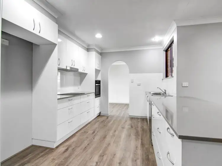 Fifth view of Homely house listing, 8 Baringa Place, Hillvue NSW 2340