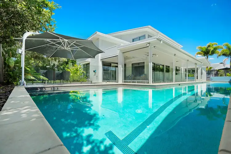12 North Beach Place, Mudjimba QLD 4564