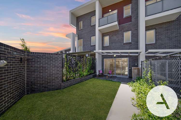 Main view of Homely townhouse listing, 33/1 Nevertire St, Lawson ACT 2617