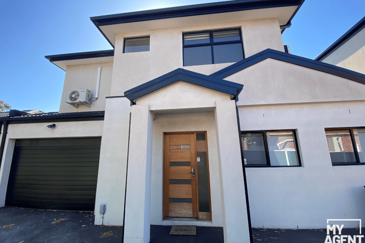 Main view of Homely townhouse listing, 2/260 Hilton St, Glenroy VIC 3046