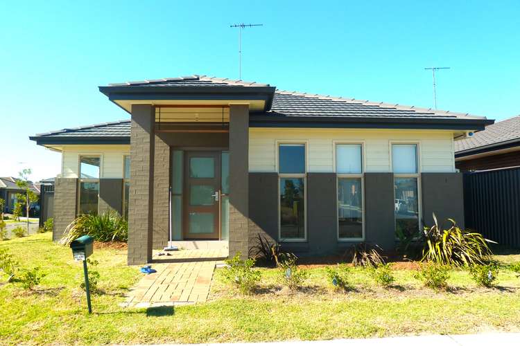 Main view of Homely house listing, 32 Taradale Dr, Ropes Crossing NSW 2760