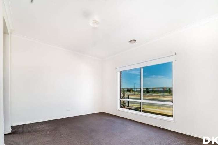 Fifth view of Homely house listing, 92 Hummingbird Boulevard, Tarneit VIC 3029