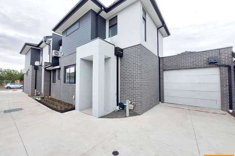Main view of Homely townhouse listing, 2/18 Talbot St, Sunshine North VIC 3020