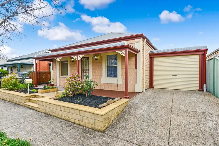 6 Avocet Dr