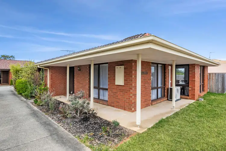 4 Dolphin Ct