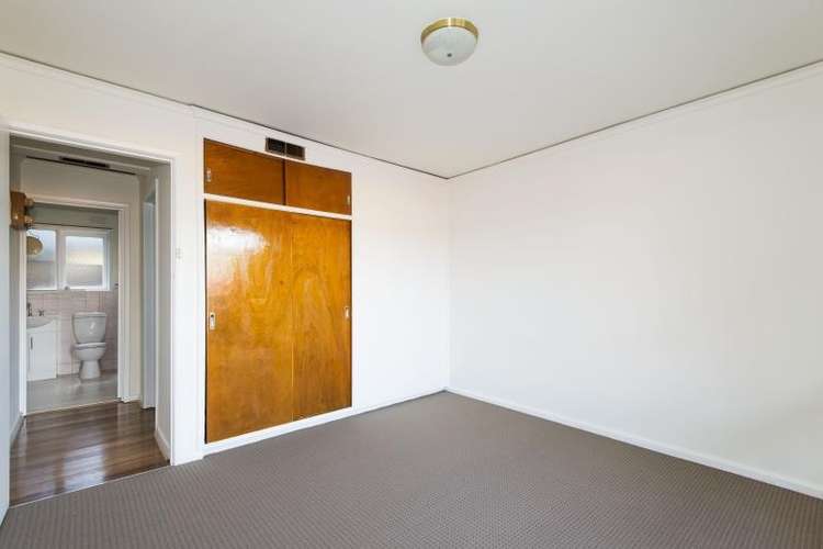 Fifth view of Homely unit listing, 2/2 Sturt St, Essendon VIC 3040