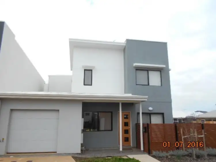 9 Hopwood Avenue