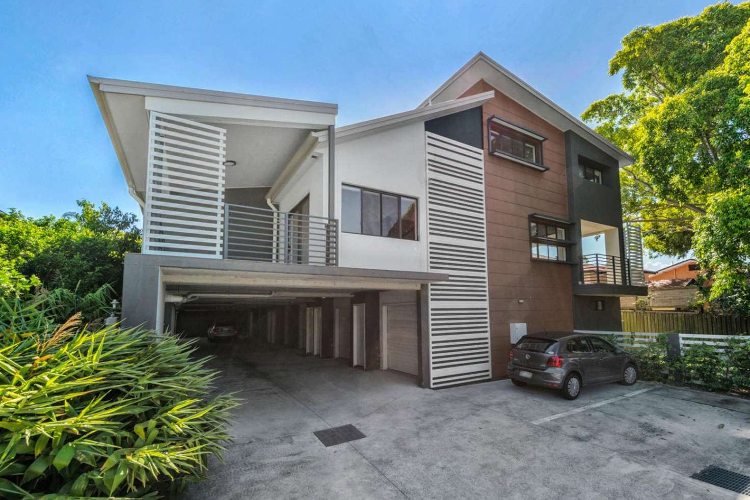 Main view of Homely townhouse listing, 1/255 Cavendish Road, Coorparoo QLD 4151