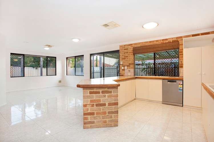 Fifth view of Homely house listing, 1 Clare Close, Caversham WA 6055