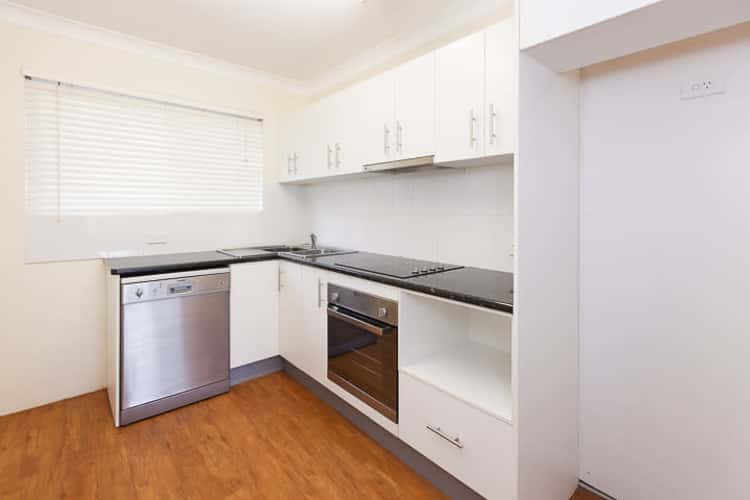 Main view of Homely unit listing, 2/11 Brassey Street, Fairfield QLD 4103