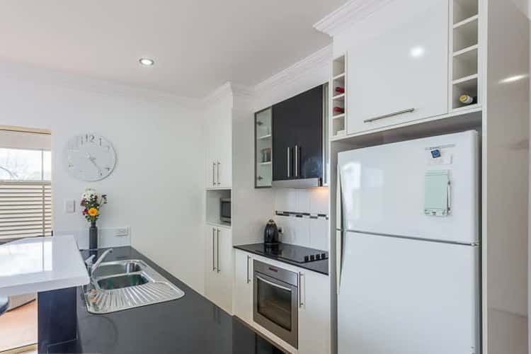 Main view of Homely apartment listing, 2/70 Ekibin Road, Annerley QLD 4103