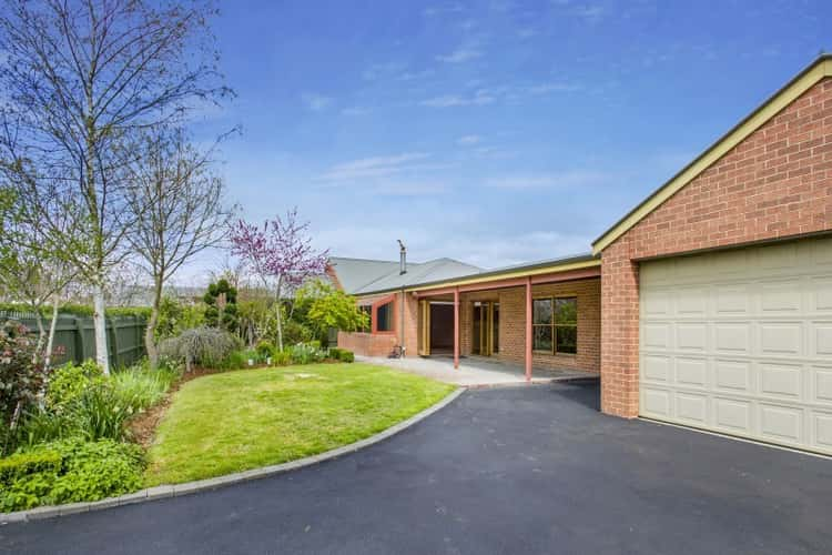 14 Wodalla Grove, New Gisborne VIC 3438