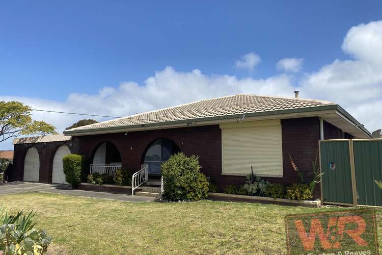 9 McKail Street, Orana WA 6330