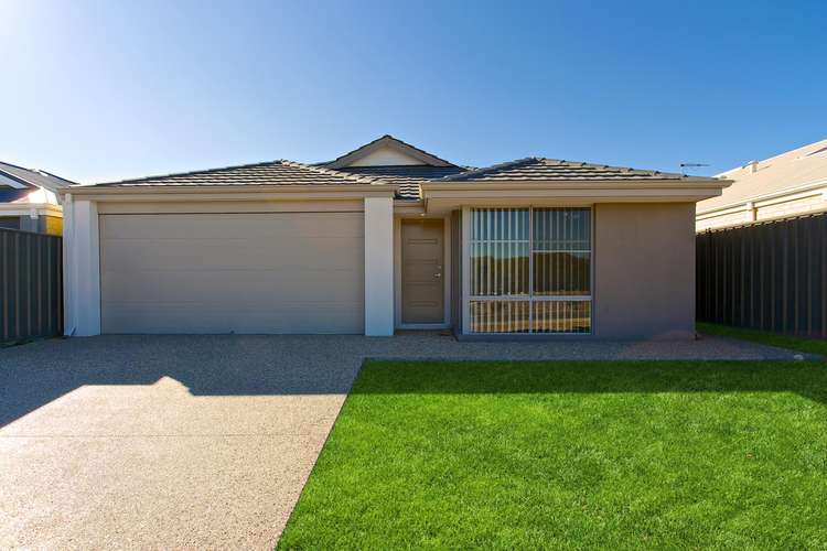 8 Mornington Crescent, Wandi WA 6167