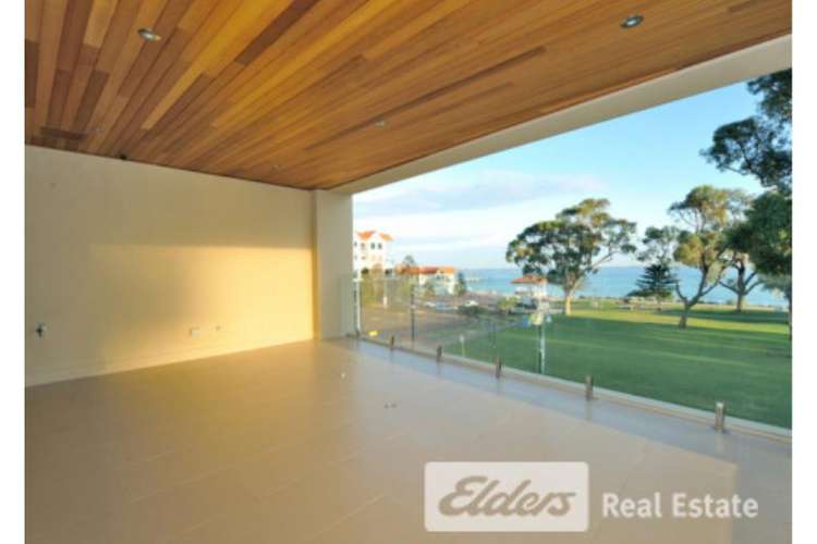 Main view of Homely apartment listing, 4/3 Rockingham Beach Road Road, Rockingham WA 6168