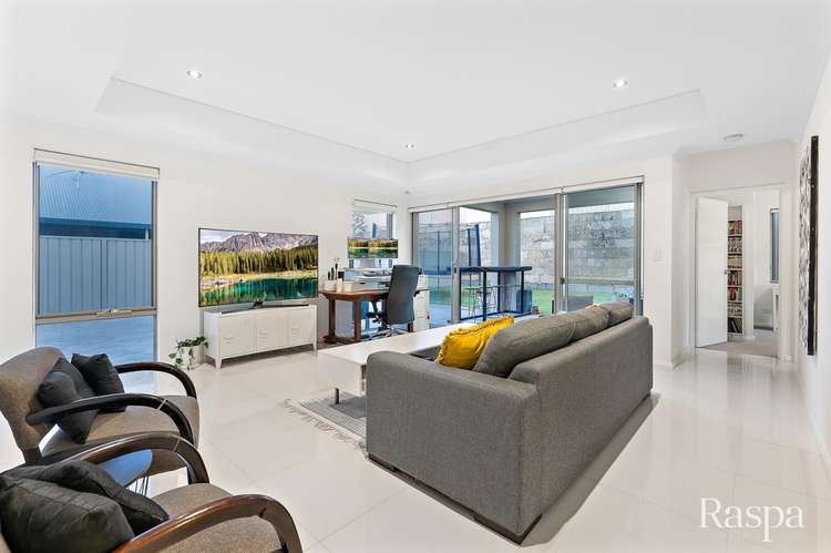 Fourth view of Homely house listing, 7 Seascape View, Yangebup WA 6164