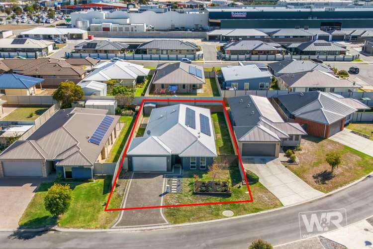 8 Vaughan Vista, Lange WA 6330