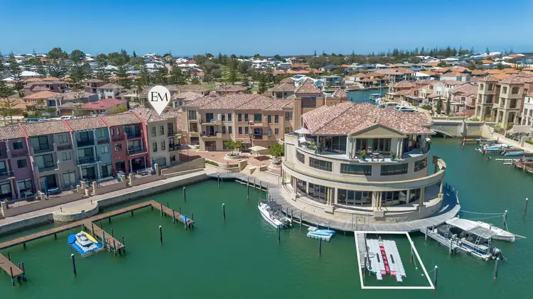 Main view of Homely villa listing, 10/4 Port Quays, Wannanup WA 6210