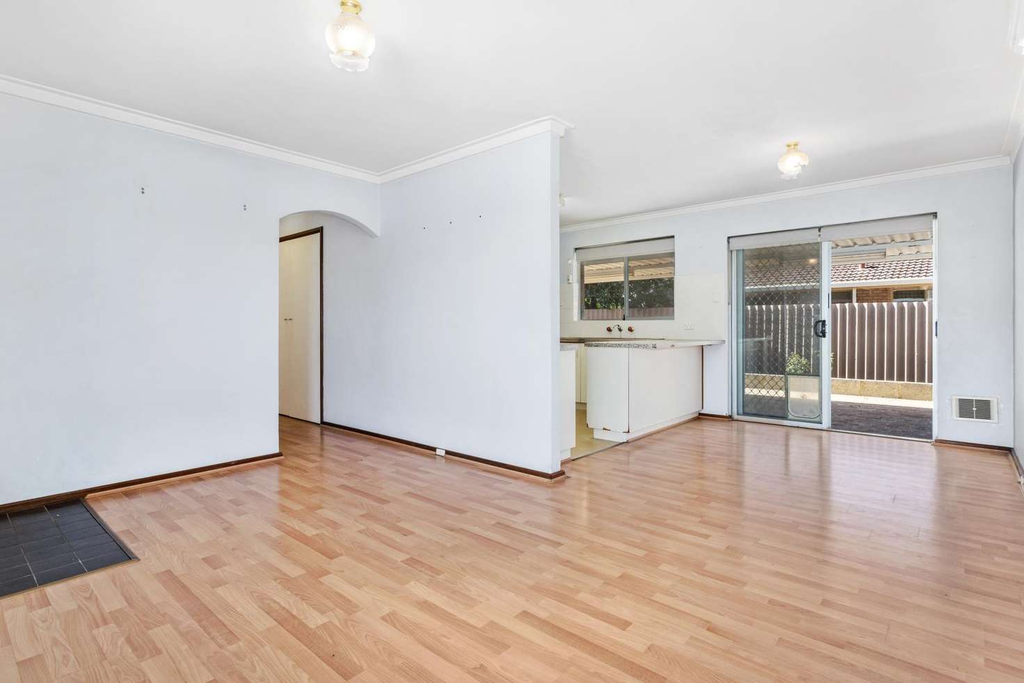 Main view of Homely unit listing, 2/52 Ivanhoe Street, Bassendean WA 6054