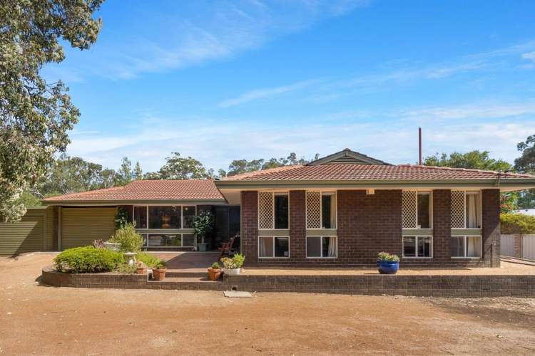 31 Chislehurst Road, Lesmurdie WA 6076