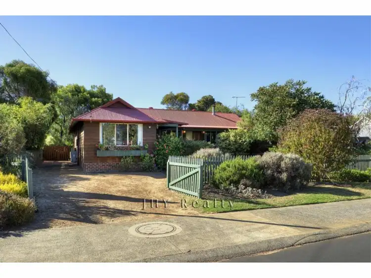 5 Greenacre Road