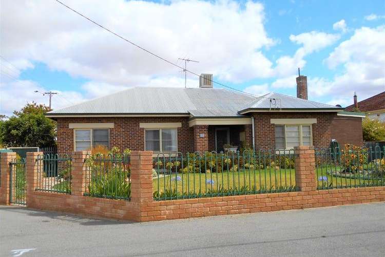 61 Carew Street, Katanning WA 6317