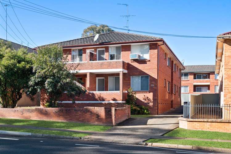 7/182 Lindesay Street, Campbelltown NSW 2560