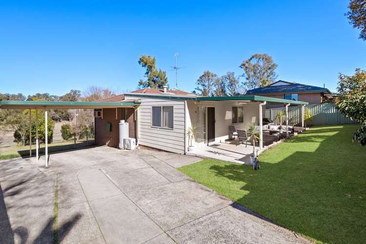 16 Chasselas Avenue, Eschol Park NSW 2558