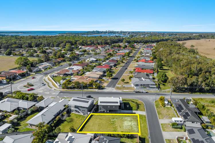 4 Harold Tory Drive, Yamba NSW 2464