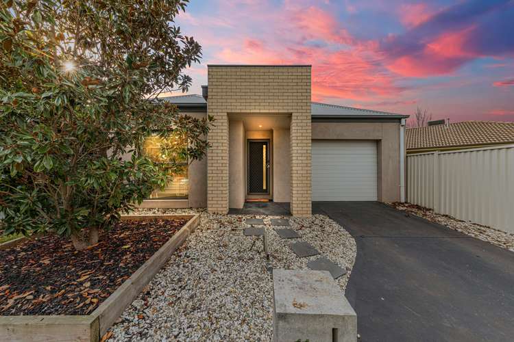 11 Portland Road, Pakenham VIC 3810