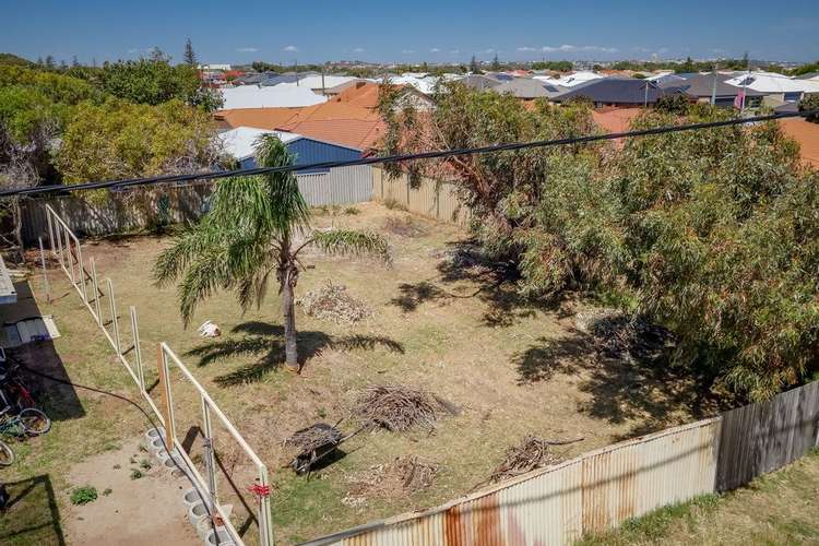 11 Crowther Street, Beachlands WA 6530