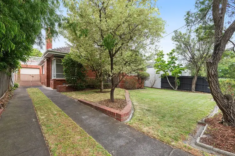 12 Glenmer Street