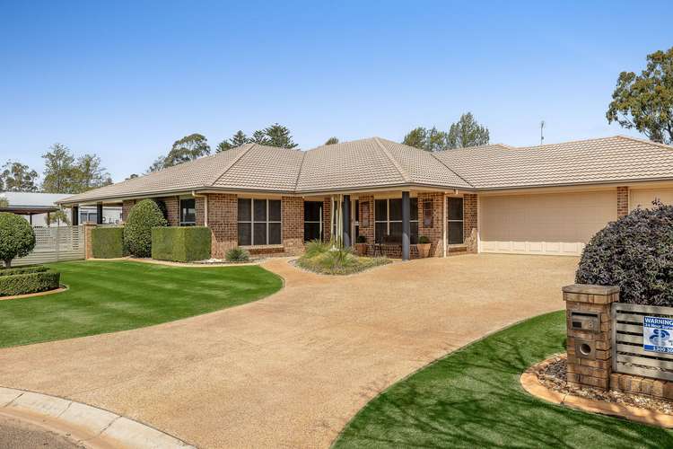 8 Paringa Close, Middle Ridge QLD 4350