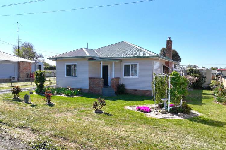 6 Wilga Street, Glen Innes NSW 2370