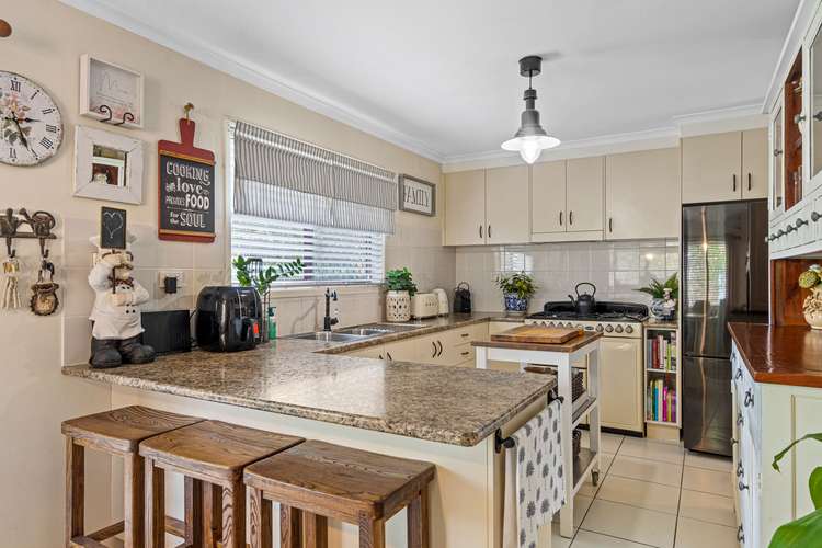 124 Loganlea Road, Loganlea QLD 4131