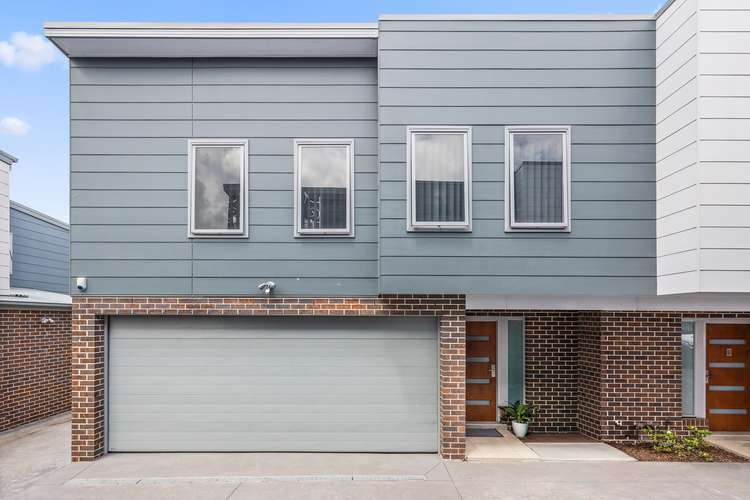 Main view of Homely townhouse listing, 3/17 Fisher Street, Oak Flats NSW 2529