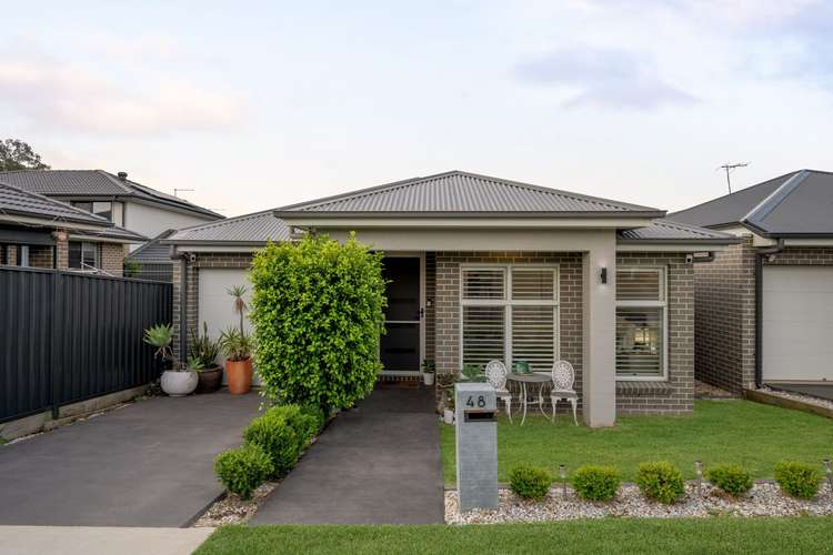 48 Mulvihill Crescent, Denham Court NSW 2565