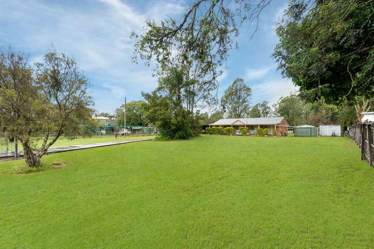 24 Eileen Court, Kensington Grove QLD 4341