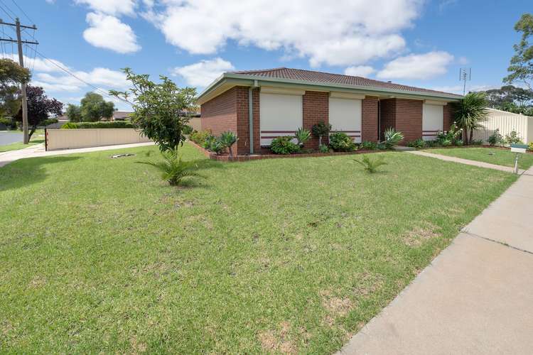 24 Domaille Crescent, Swan Hill VIC 3585