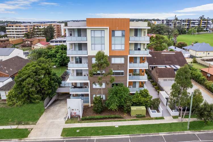 Main view of Homely apartment listing, 4/12-14 King Street, Campbelltown NSW 2560